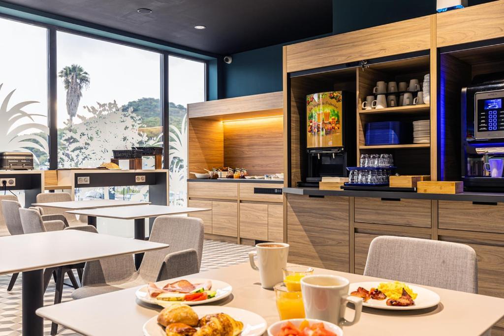 Holiday Inn Express Ajaccio By Ihg Ajaccio (Corsica) Exterior foto